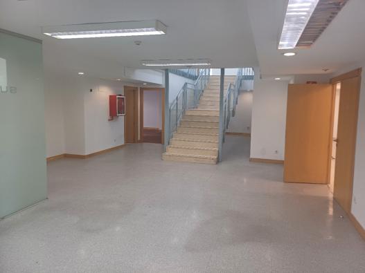 Traspaso de Local comercial de 1.300 m² divisible desde 500 m² en alquiler · Isla Graciosa 1 — Otros en Madrid (foto 3)